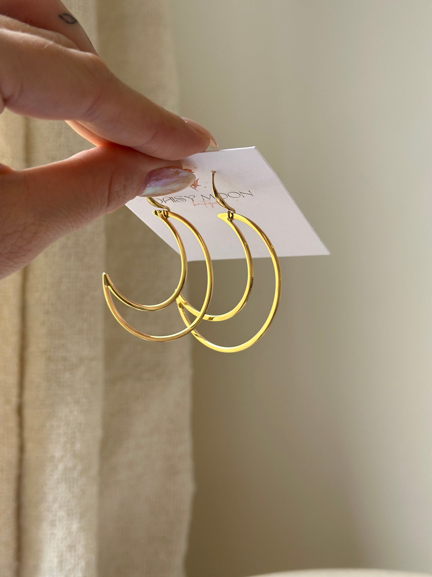 Moon Earring’s